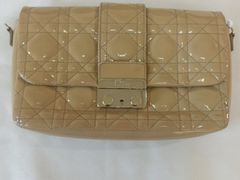 -爱革·洗衣改衣·洗鞋修鞋·洗包修包·奢侈品护理(宝地广场店)