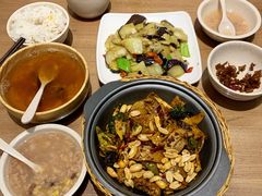 -一两饭川味素食餐厅