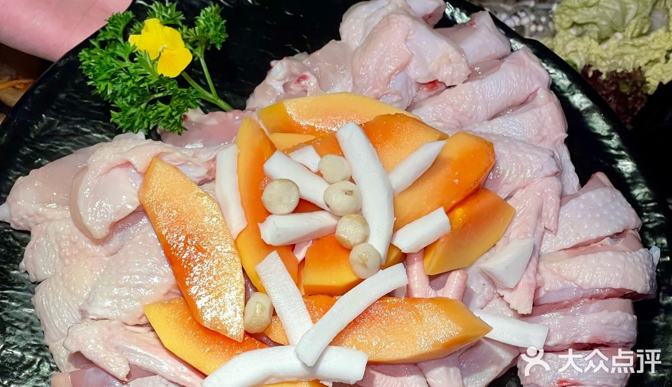 在广州…母亲节请长辈吃饭直夸的椰子🐔火锅！
