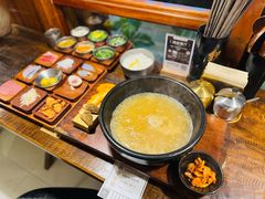 -银米·云南传统过桥米线(双廊黑金冠店)