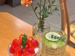 草莓酸奶碗-Grande A'moo(上海万象城店)