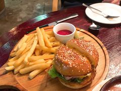 -羽深肉铺 Steak & Wine