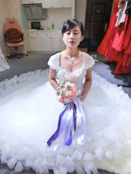 点击看大图 婚纱-爱伊人婚纱礼服美妆馆