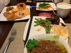 -三亚湾海居铂尔曼度假酒店