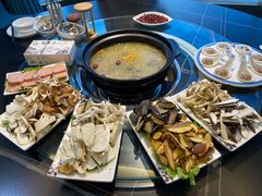 -野菌皇海景野生菌火锅(滨海大道店)