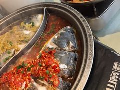 -阿瓦山寨·湘菜现炒·剁椒鱼头王(咸阳总店)