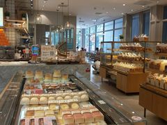 面包甜点陈列柜-面包新语(无锡M会员店)