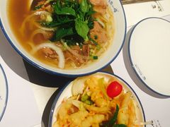 -美奈小馆·越南料理(中航城君尚购物中心店)