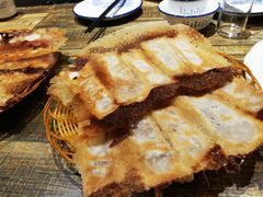 -阿洪锅贴王(小吃城店)