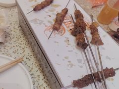 -小董哥烤串·爆汁大油边(故宫店)