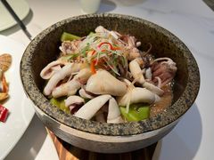 油泼本地笔管鱼-船歌·鱼水饺青岛菜(恒隆广场店)