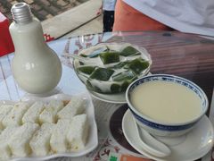 -周大娘牛乳(旧寨古村总店)