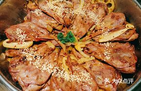 Signature Dry Pot Duck Heads