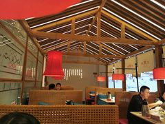 大堂-北院·果木烤鸭·25年东北菜(创意产业园店)