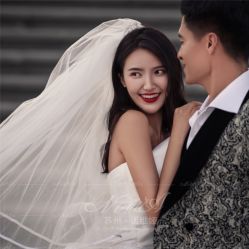 -易摄影婚纱摄影工作室