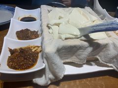 -95号酱骨·一块豆腐(展春园西路店)