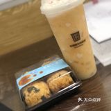 价格是相当便宜。点的是他们家的招牌饮料——小黄鸭