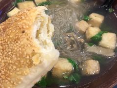 -冯鑫记南京鸭血粉丝汤(来燕路店)