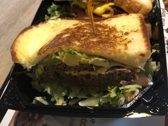 圣塔芭芭拉经典牛肉特堡-The Habit Burger Grill 哈比特汉堡(复兴soho店)