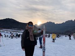-济南卧虎山滑雪场