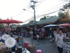 -周日夜市