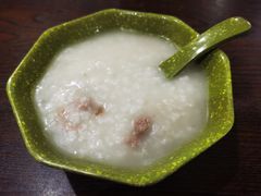 皮蛋瘦肉粥-舒小笼松针小笼包