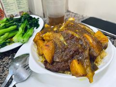 焗咖喱牛扒饭-新鸿发咖啡美食