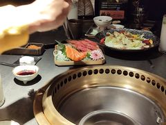 -铭牛烧肉·和牛海鲜自助(高新月牙湖店)
