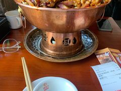 -炉小二铜锅牛蛙•川湘菜(三里屯店)