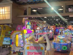 -卡通尼乐园(新达汇三林店)