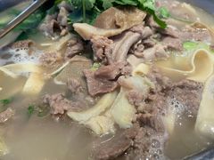 -川流不息·地道川菜·小龙虾(松东路店)