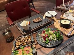 -恰餐厅及酒吧 CHAR Bar & Grill (北京丽都皇冠假日店)