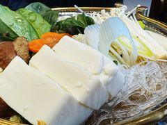 寿喜锅-8PINTS八品脱·日料·烧鸟·精酿小酒馆(莘庄店)