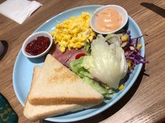 -必胜客(新中纬店)