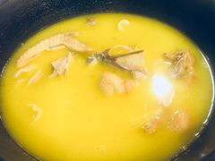 -鲜入围煮花胶鸡海鲜火锅