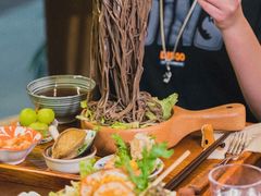 悬浮拌面-小银家日式简餐(中信丹阳花园店)