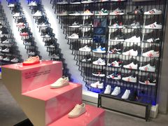 -阿迪达斯(武林银泰三叶草店)