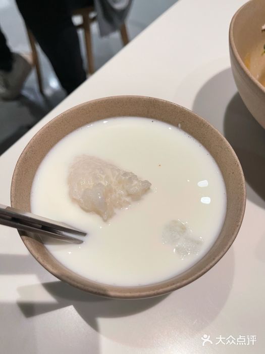 胡麻(静安嘉里店)奶白酒图片