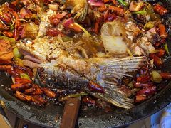 -鸣记脆皮烤鱼·海鲜烤鱼(三八广场店)
