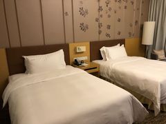 -南阳建业森林半岛假日酒店