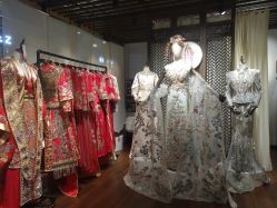 -懿沉香中式嫁衣礼服秀禾服龙凤褂马来褂旗袍总店