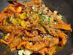 -张大师鸭爪爪特色火锅(万达店)