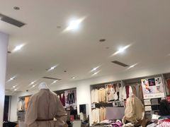 -优衣库(昆明七彩METOWN购物中心店)