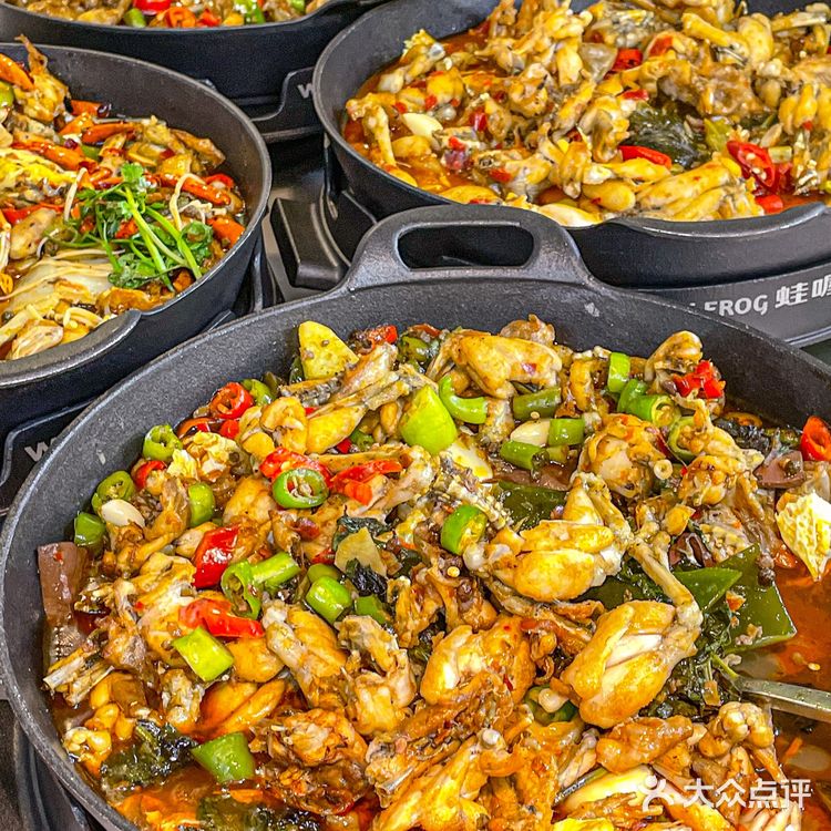 坐标南京，18r一只的巨大烤蛙真的会爱！！  