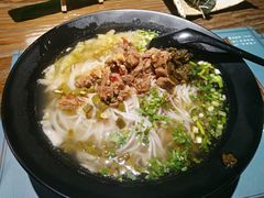 -八月美食小馆(银泰城总店)