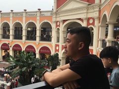 -佛罗伦萨小镇广佛名品奥特莱斯(疏港路店)