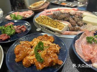 肉室堂·焼肉食堂！大咬烤肉满足感！