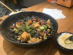 -万记麻辣烫国展总店