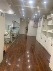 -蕾特恩专业祛痘皮肤管理