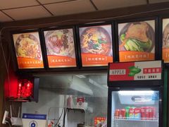 -龙香记桂林米粉(东扬威街11号楼店)